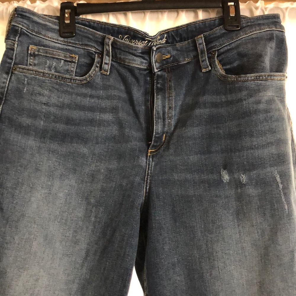 Universal Thread Boyfriend Jeans - image 3